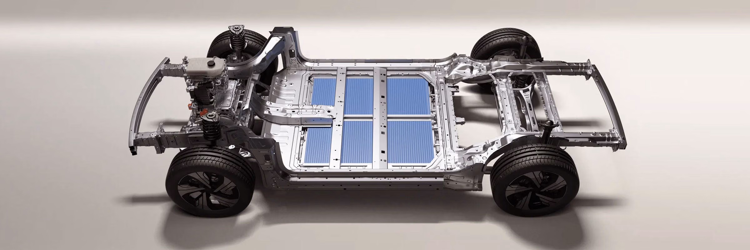 160 kW и 425 км с едно зареждане