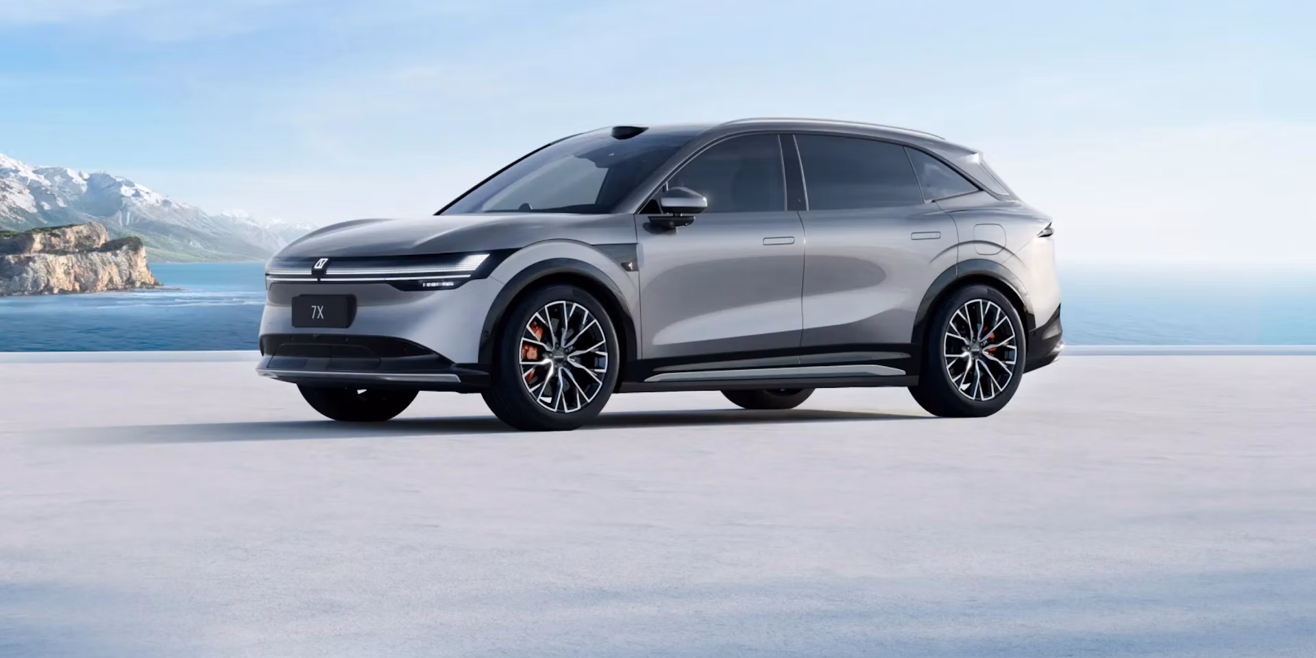 ZEEKR 7X в цвят Tech Grey